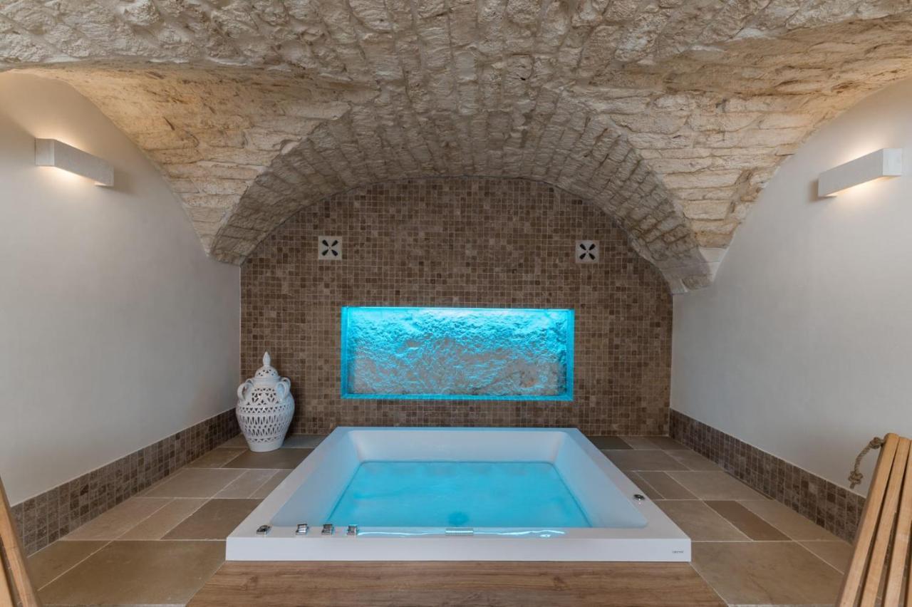 Alba Luxury Suite 오스투니 외부 사진