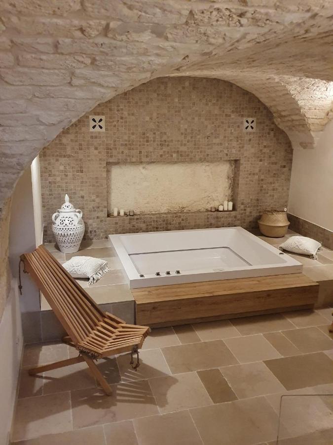 Alba Luxury Suite 오스투니 외부 사진