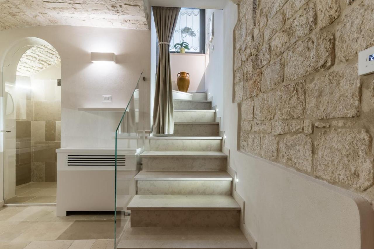 Alba Luxury Suite 오스투니 외부 사진
